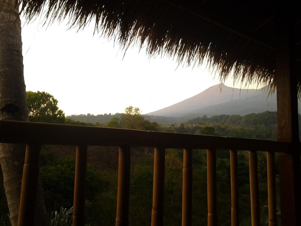 Rinjani Trails Hotel Senaru Exterior photo